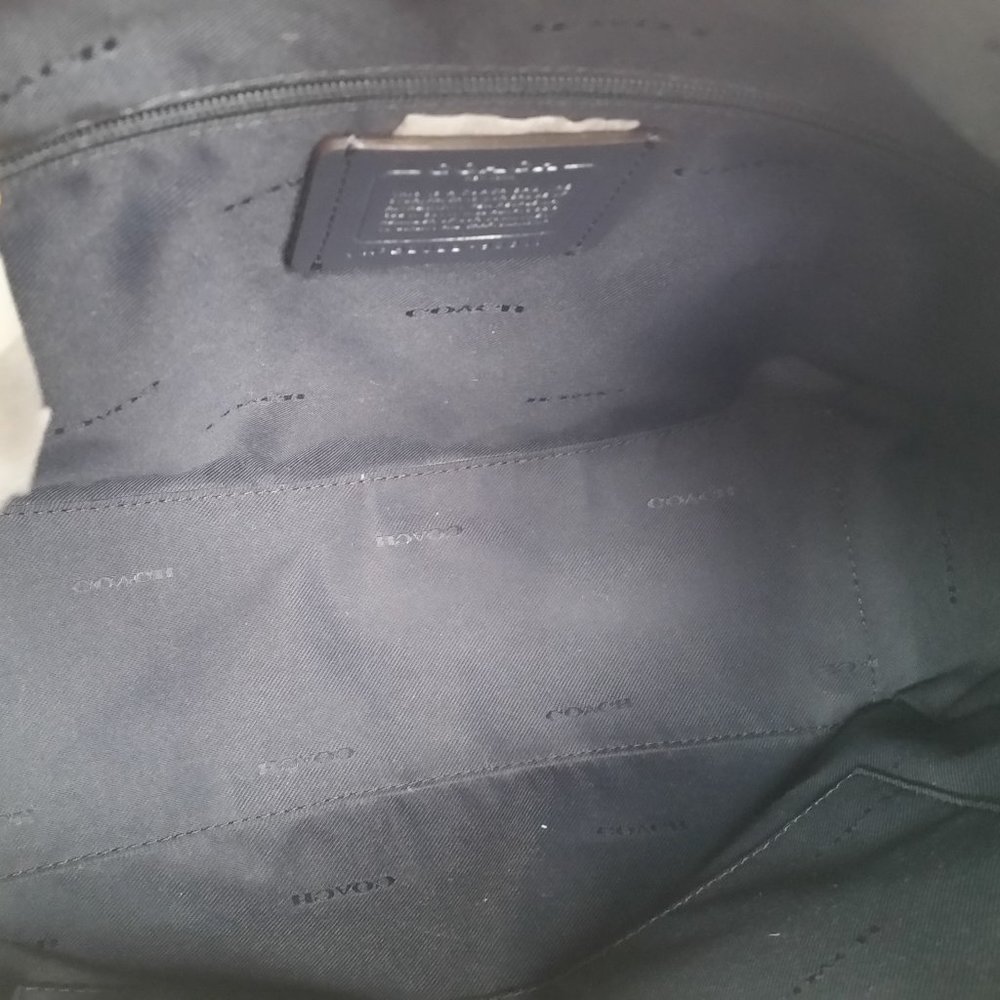 COACH Shay Leather Shoulder Bag - Lake color >>SOLD OUT>> - Picture 11 of 14